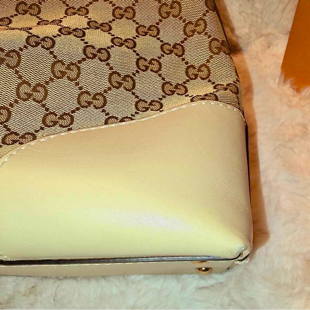 Gucci Handbag - Picture 10 of 15